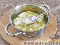 Фото приготовления рецепта: Суп-пюре из цветной капусты с шампиньонами - шаг №9