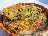 Фото к рецепту: Турецкий бёрек (пирог со шпинатом и сыром)