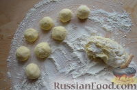Фото приготовления рецепта: Папанаши (румынские творожные пончики) - шаг №7