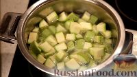 Фото приготовления рецепта: Суп-пюре из кабачков с плавленым сыром - шаг №2