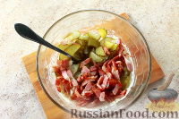Фото приготовления рецепта: Салат из печеного картофеля с копченой грудинкой - шаг №10
