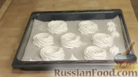 Фото приготовления рецепта: Пирожные-безе «Павлова» - шаг №9