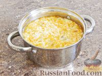 Фото приготовления рецепта: Суп из индейки с блинами и яйцом - шаг №14