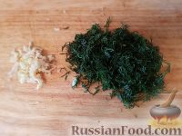 Фото приготовления рецепта: Солянка с колбасой и черносливом - шаг №14