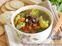 Фото приготовления рецепта: Овощной суп с шампиньонами - шаг №14