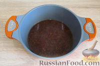 Фото приготовления рецепта: Маджадра (постный плов из чечевицы, риса и жареного лука) - шаг №3