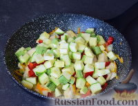 Фото приготовления рецепта: Овощи, тушенные с куриным филе - шаг №10