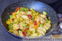 Фото приготовления рецепта: Овощи, тушенные с куриным филе - шаг №11