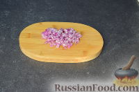 Фото приготовления рецепта: Тост с красной капустой, горгонзолой и яйцом - шаг №4