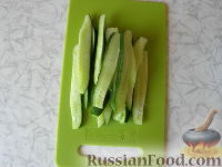 Фото приготовления рецепта: Хрустящие малосольные овощи в пакете - шаг №2