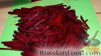 Фото приготовления рецепта: Украинский борщ со свёклой, на свиных рёбрах - шаг №3