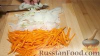 Фото приготовления рецепта: Украинский борщ со свёклой, на свиных рёбрах - шаг №6