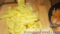 Фото приготовления рецепта: Украинский борщ со свёклой, на свиных рёбрах - шаг №9