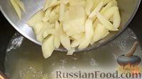 Фото приготовления рецепта: Украинский борщ со свёклой, на свиных рёбрах - шаг №12