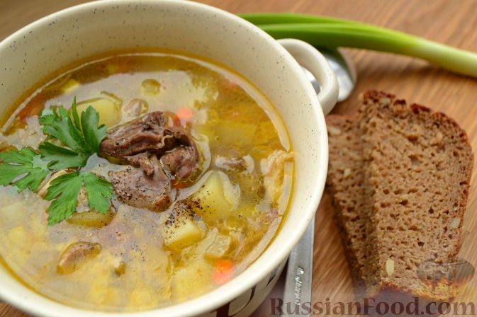 Рецепт: Суп гороховый в мультиварке - с куриными сердечками,свининкой и колбаской