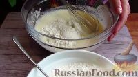 Фото приготовления рецепта: Пышные оладьи на кефире - шаг №3