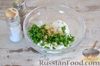 Фото приготовления рецепта: Жареные кабачки с творогом и зеленью - шаг №8