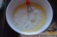 Фото приготовления рецепта: Заливной пирог с капустой - шаг №9
