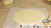 Фото приготовления рецепта: Пирог «Подсолнух» с мясом и сыром - шаг №14