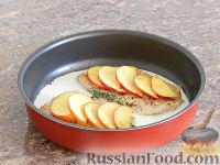 Фото приготовления рецепта: Запеченное куриное филе с персиками, в сливках - шаг №6