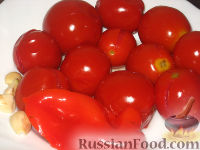 Фото к рецепту: Квашеные помидоры с перцем