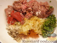 Фото приготовления рецепта: Перец, фаршированный мясом и рисом - шаг №7