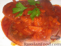 Фото к рецепту: Котлеты из горбуши в овощном соусе