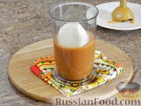 Фото приготовления рецепта: Абрикосово-персиковый молочный коктейль - шаг №4
