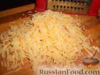Фото приготовления рецепта: Жареная цветная капуста с сухарями и сыром - шаг №7