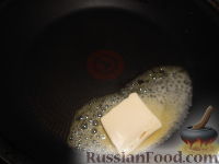 Фото приготовления рецепта: Жареная цветная капуста с сухарями и сыром - шаг №5