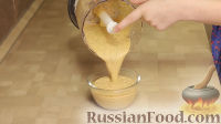 Фото приготовления рецепта: Пышный французский омлет с сырным соусом - шаг №4