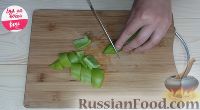 Фото приготовления рецепта: Cалат из баклажанов, помидоров и перца - шаг №2