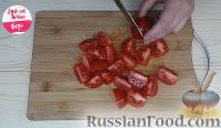 Фото приготовления рецепта: Cалат из баклажанов, помидоров и перца - шаг №3