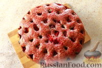 Фото приготовления рецепта: Ореховый пирог со сливами - шаг №12