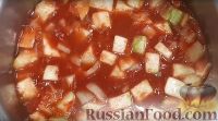 Фото приготовления рецепта: Салат из кабачков, помидоров и болгарского перца (на зиму) - шаг №6