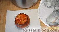 Фото приготовления рецепта: Салат из кабачков, помидоров и болгарского перца (на зиму) - шаг №8