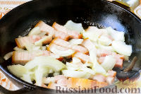 Фото приготовления рецепта: Драники с адыгейским сыром и морковью - шаг №9