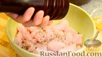 Фото приготовления рецепта: Курица с сосисками в духовке - шаг №1
