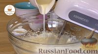 Фото приготовления рецепта: Ванильные капкейки с масляным кремом - шаг №4