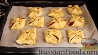 Фото приготовления рецепта: Пирожки с томатным джемом - шаг №16
