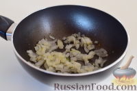 Фото приготовления рецепта: Кабачки с фаршем и сыром (в духовке) - шаг №3