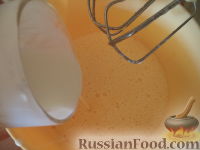 Фото приготовления рецепта: Паштет из варёной скумбрии, яиц, моркови и корня петрушки - шаг №3