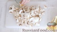Фото приготовления рецепта: Картофельные котлеты с грибной подливой - шаг №3