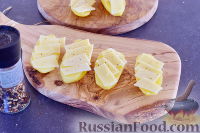 Фото приготовления рецепта: Запеченный картофель с сыром в беконе - шаг №5