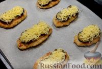 Фото приготовления рецепта: Ленивые куриные отбивные с баклажанами и сыром (в духовке) - шаг №10
