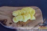 Фото приготовления рецепта: Запеканка из картофеля с помидорами и сыром - шаг №2