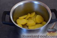 Фото приготовления рецепта: Запеканка из картофеля с помидорами и сыром - шаг №3