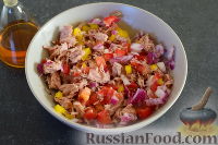 Фото приготовления рецепта: Салат из кускуса с тунцом и овощами - шаг №8