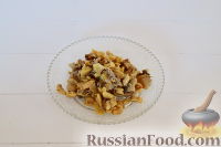 Фото приготовления рецепта: Помидоры, фаршированные куриной печенью и грибами - шаг №5