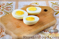 Фото приготовления рецепта: Яйца, фаршированные грибами - шаг №4